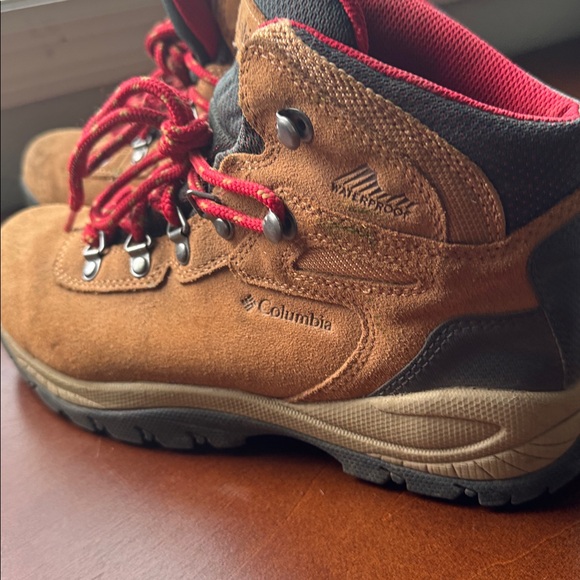 Columbia Hiking Boots (Waterproof) - Picture 2 of 8